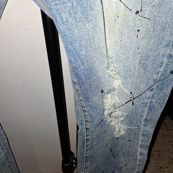 Blue Distressed Jeans with Paint Splatter - Picture 5 of 7